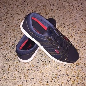 Men’s Levi’s shoes